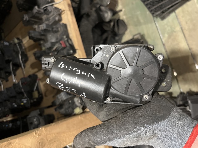 Замок крышки багажника 13581405 OPEL