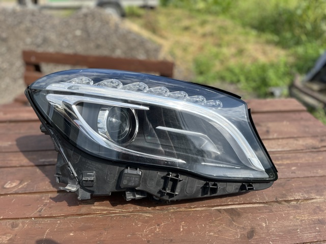 A1569061800 MERCEDES Правая фара купить в Черкассы