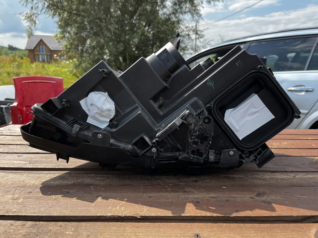 A1569061800 MERCEDES Фара правая купить в Кривой Рог