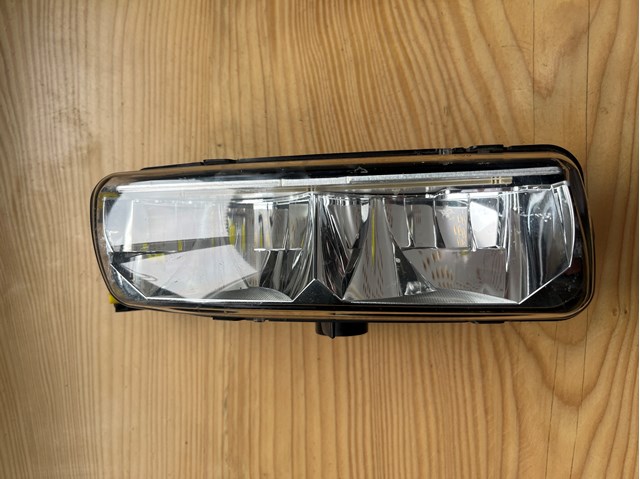 Фара противотуманная, правая CK5215200AB LAND ROVER