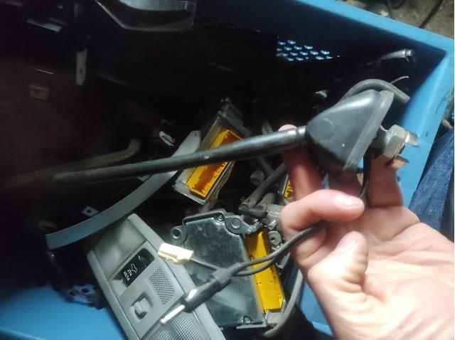 8723A122 MITSUBISHI Шток антенны купить в Украина
