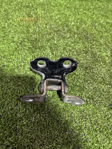 6876020121 TOYOTA Петля двери задней левой купить в Полтава