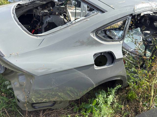 VAG 8W0803402A Задний правый лонжерон в наличии Николаев