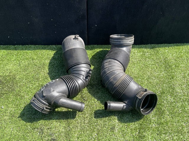 Воздушный патрубок расходомера Skoda SuperB 2