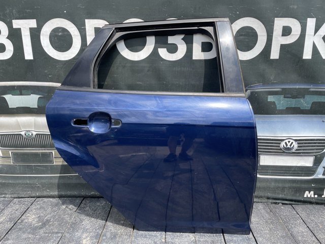 Дверь пассажирская задняя правая 2172763 FORD