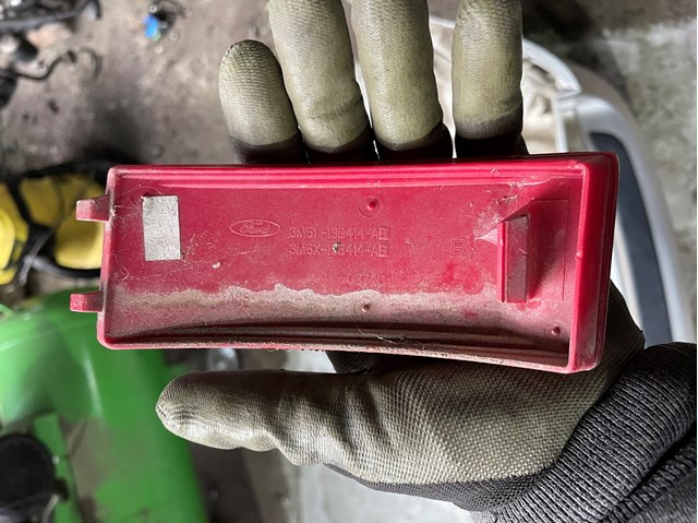 FORD 3M5113B414AB Катафот (отражатель) заднего бампера правый в наличии Николаев