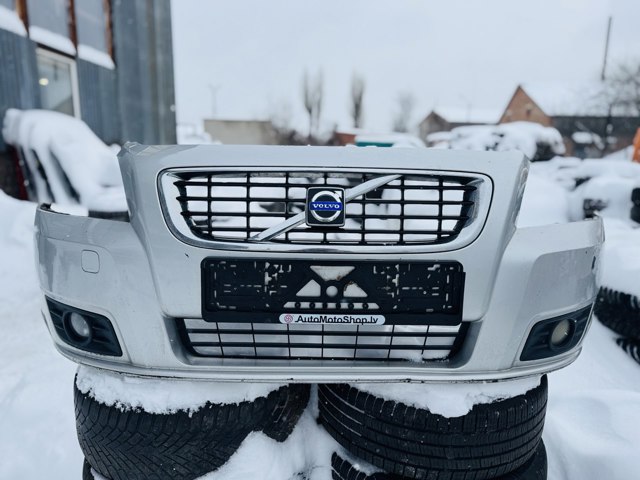 Передний бампер KH9009901 STARLINE