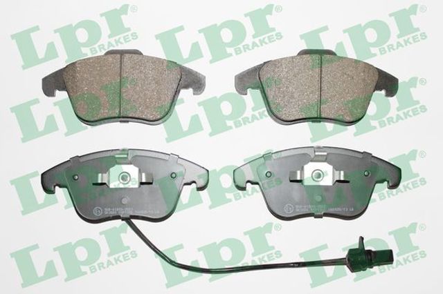 Передние тормозные колодки 05P1391 LPR