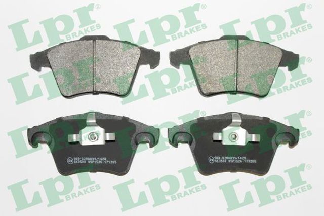 Передние тормозные колодки 05P1526 LPR