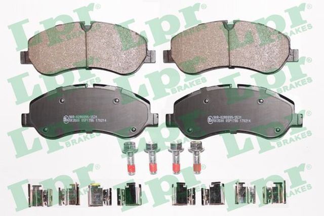 Колодки передние 05P1786 LPR