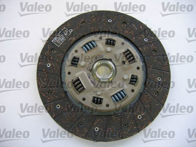 Комплект сцепления (диск, корзина, подшипник) 826548 VALEO