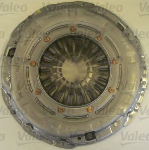 Комплект сцепления (диск, корзина, подшипник) 826785 VALEO
