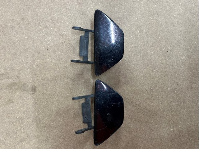 BMW 51117246870 Накладка форсунки омывателя фары передней в наличии Киев
