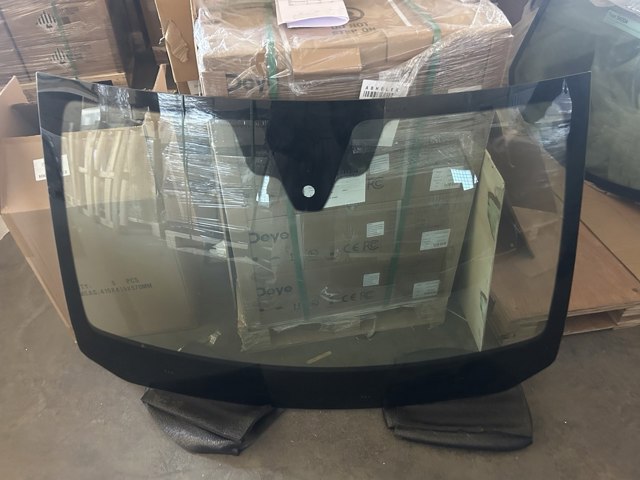 RENAULT 727128494R Стекло лобовое  в наличии Ровно