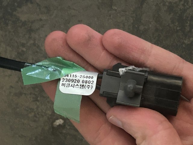 861102Y100 Лобовое стекло купить Украина