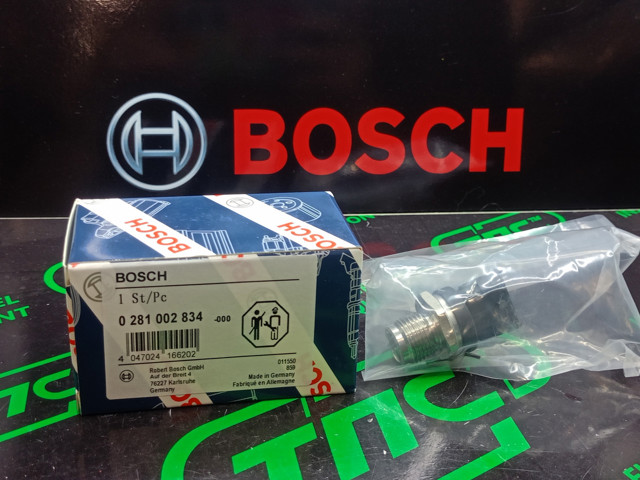 Регулятор давления в топливной рейке 0281002834 BOSCH
