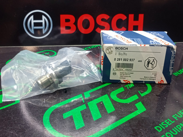 0281002937 BOSCH Датчик давления топлива купить в Николаев