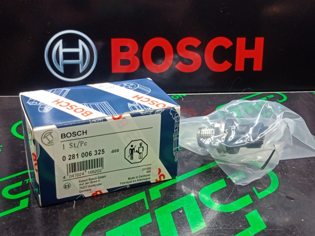 Датчик давления топлива 0281006325 BOSCH