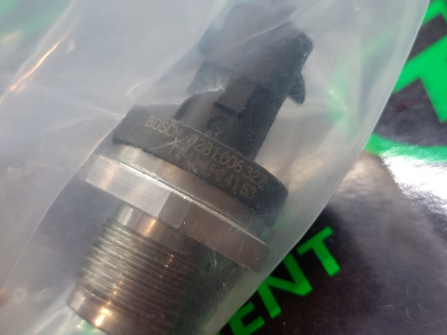 0281006327 BOSCH Датчик давления топлива купить в Черкассы