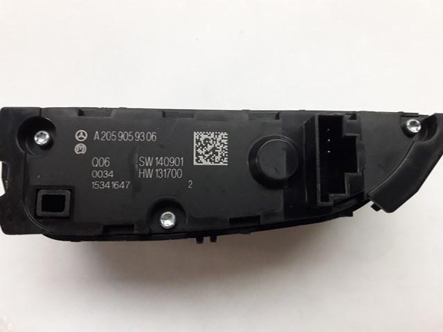 Блок кнопок центральной консоли A2059059306 MERCEDES