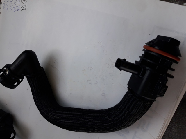 Трубка картера воздушная A6540100504 MERCEDES