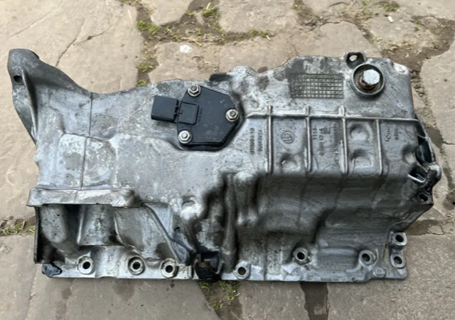 Поддон картера двигателя 11138580124 BMW