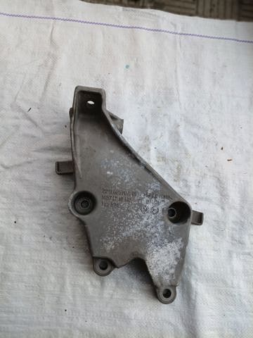 Кронштейн подушки (опоры) двигателя, левой 22116859011 BMW