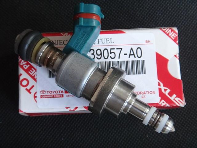 2320939057A0 TOYOTA Форсунка впрыска топлива купить в Винница