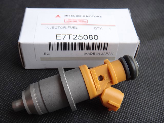 E7T25080 MITSUBISHI Форсунка впрыска топлива купить в Черновцы