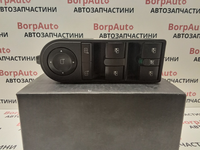 Кнопки переднего левого стекло подъемника 13228699 GM