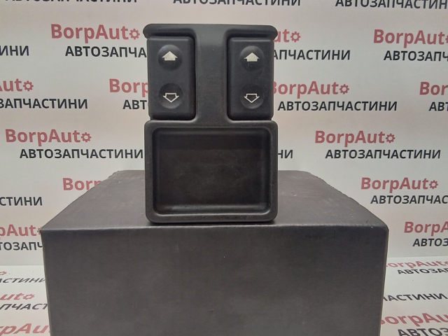 Кнопки переднего левого стеклоподъемника 1374491 BMW