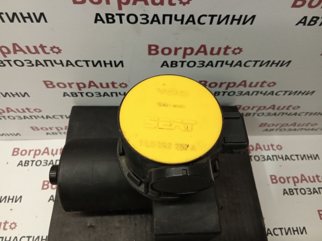 1L0862257A VAG Насос пневматической системы кузова купить в Полтава