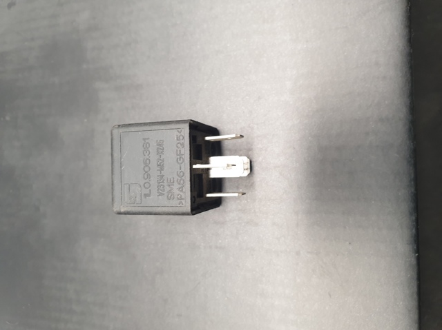 1L0906381 VAG Реле многофункциональное купить в Черкассы