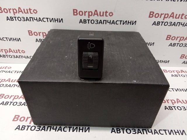 Кнопка (регулятор) корректора фар 357941333 VAG