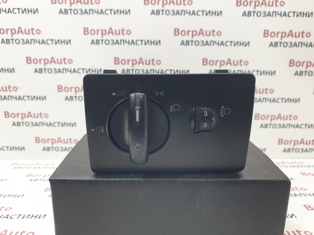 Переключатель света фар на "торпедо" 4M5T13A024EA FORD