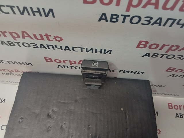 Кнопка подъемника переднего левого стекла 6Q0959859 VAG