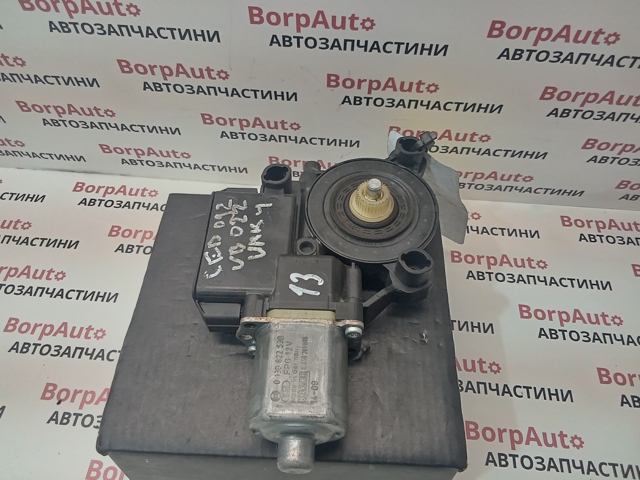 Мотор стеклоподъемника двери передней, правой 6R0959802CD VAG