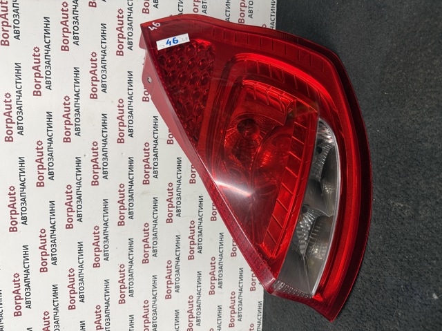 Фонари задние Ford Fiesta Mk6