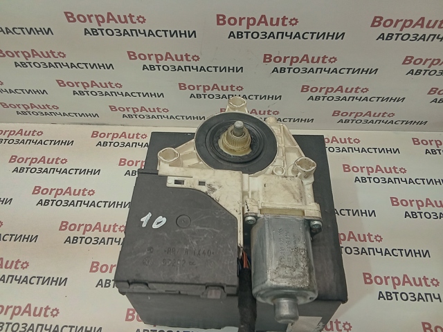 Привод электростеклоподъемника передний 8P0959801E VAG