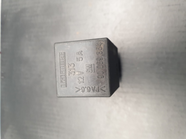 Реле управления стеклоочистителя 90069864 GM