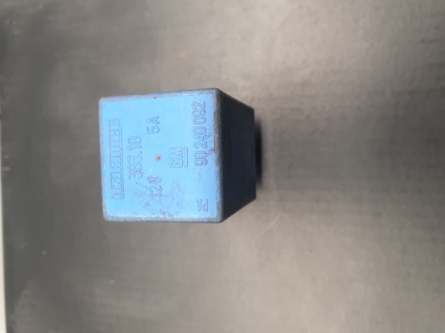 Реле управления стеклоочистителя 90240092 GM