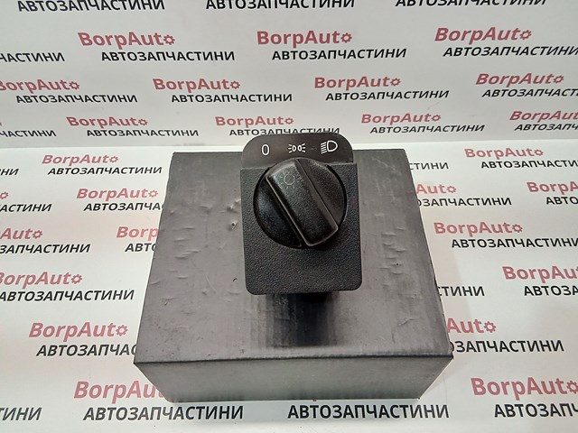 Переключатель света фар на "торпедо" 90481764 GM