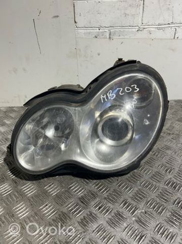 Luz esquerda 0301166275 Mercedes