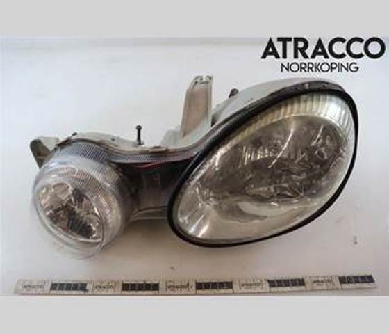 Luz esquerda 0K2BA51040A Hyundai/Kia