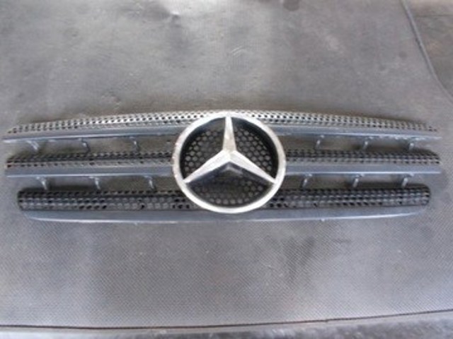 1638800185 Mercedes