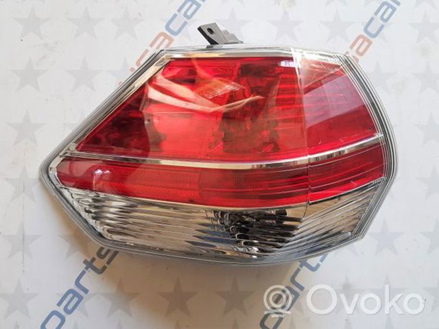 Lanterna traseira esquerda externa 265554BA0A Nissan/Infiniti
