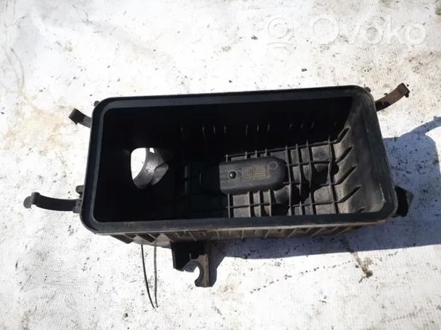 Caixa de filtro de ar 281121C000 Hyundai/Kia