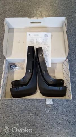 Protetores de lama traseiros, kit 3C8075101A VAG