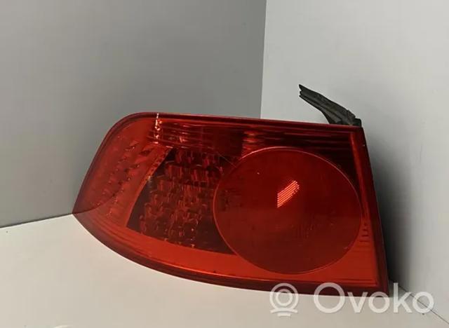 Lanterna traseira esquerda externa 3D0945095B VAG