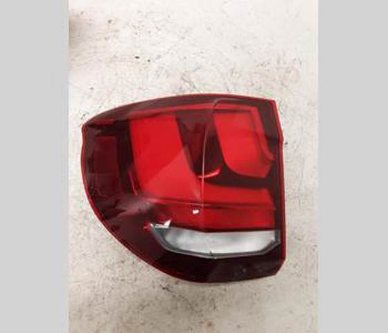 Lanterna traseira esquerda externa 63217470885 BMW